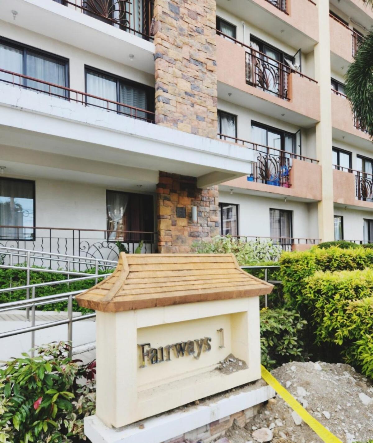 Apartment One Oasis 2 And 1 Living Near It Park Next To Golf Course *